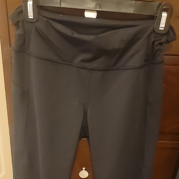 lululemon Black Cropped 23 Inch athletica Leggings Size 8 - Picture 7 of 8